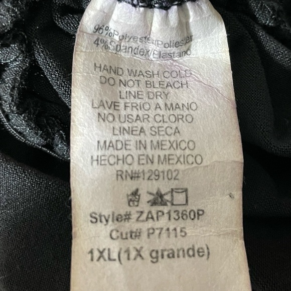 Women’s Black Ruched Legging
New - Picture 9 of 10
